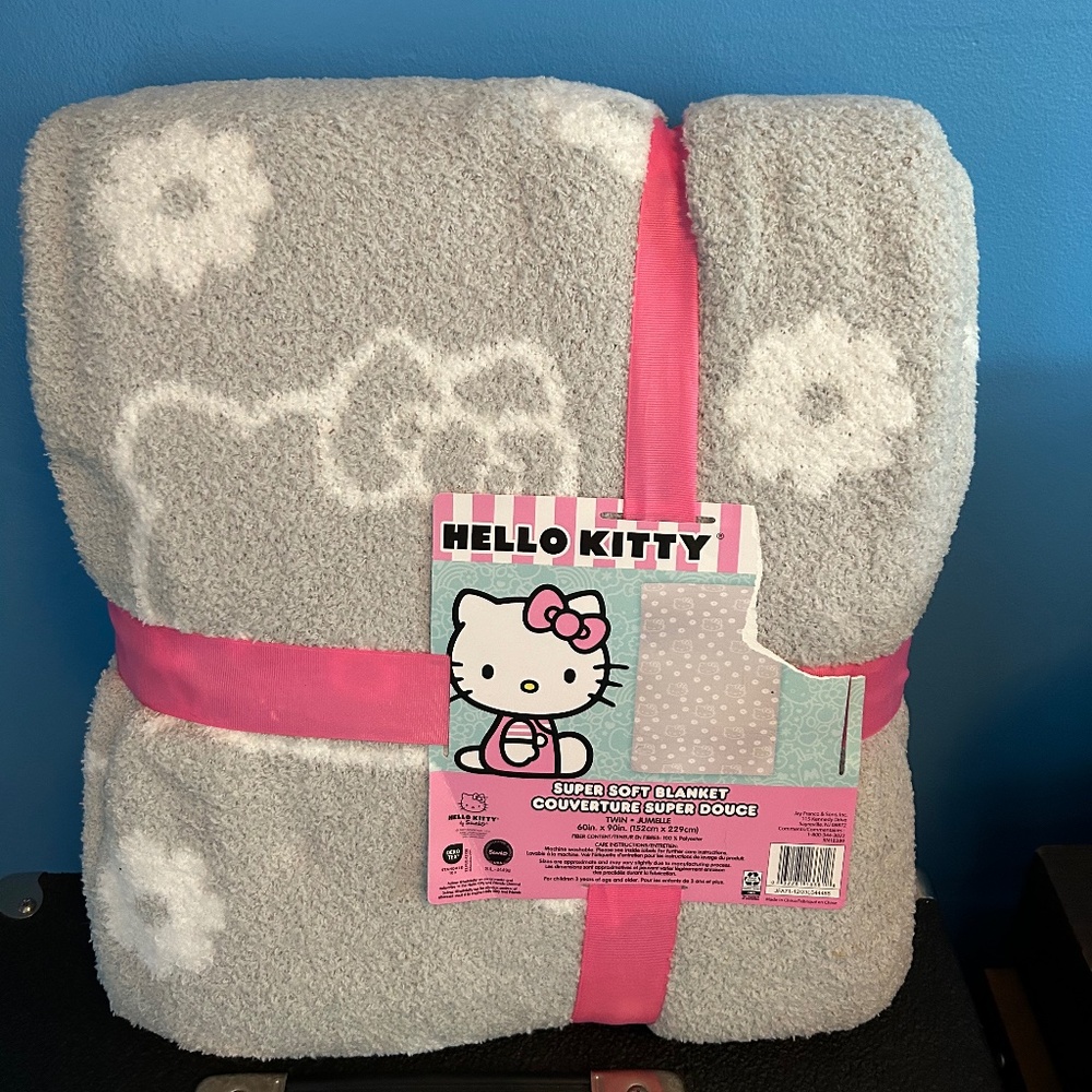 Hello Kitty Twin Blanket